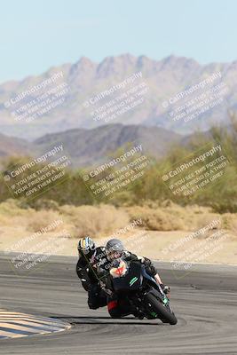 media/Nov-16-2025-Race Pace (Sun) [[8c5fa54630]]/Non Verified Riders (1st 20 Minutes)/2-Turn 10 (1010am)/